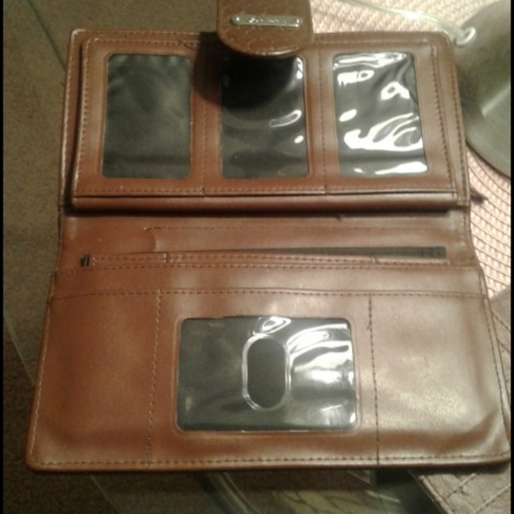Wallets with multiple compartments - Picture 2 of 5